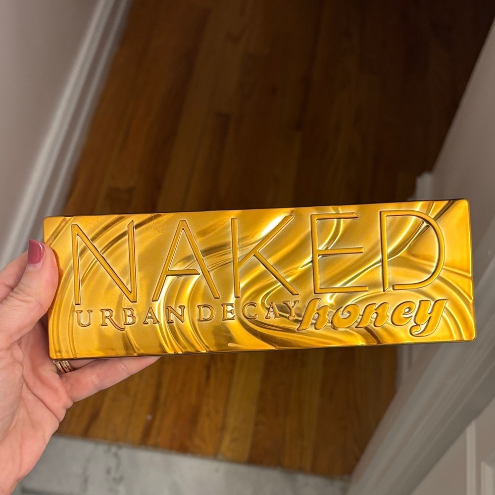 Urban Decay Naked Honey Palette in Vibrant Gold